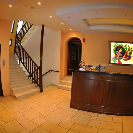 Chris Hotel Ateny